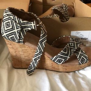 COPY - Tom’s Strappy Wedge